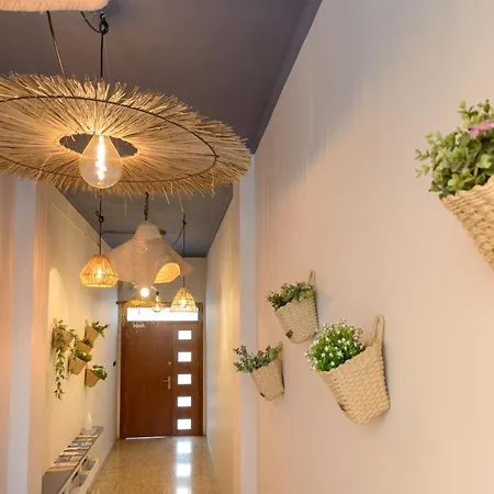 Apartment No 5 *